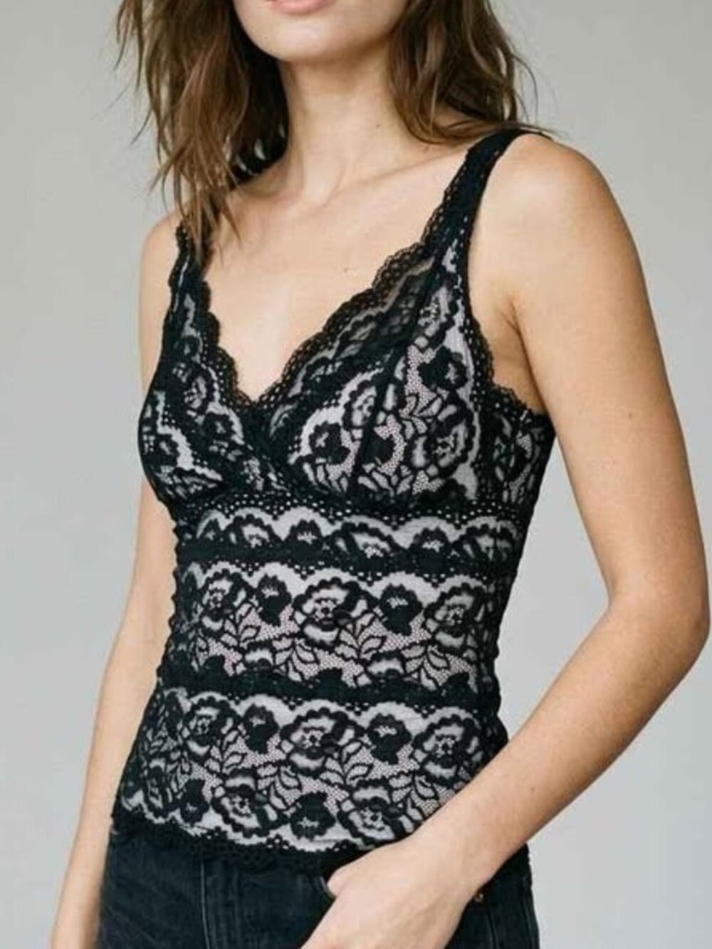 Le Chateau Y2K Black Floral Lace V-Neck Camisole Top, Womens Size Small (S)